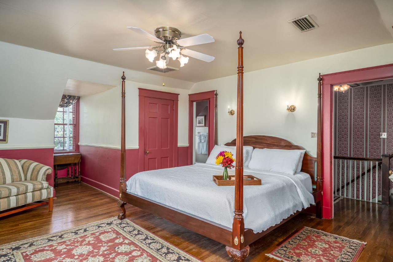 ウィリアムズバーグ セダーズ オブ ウィリアムスバーグ ベッド&ブレックファースト Bed & Breakfast エクステリア 写真