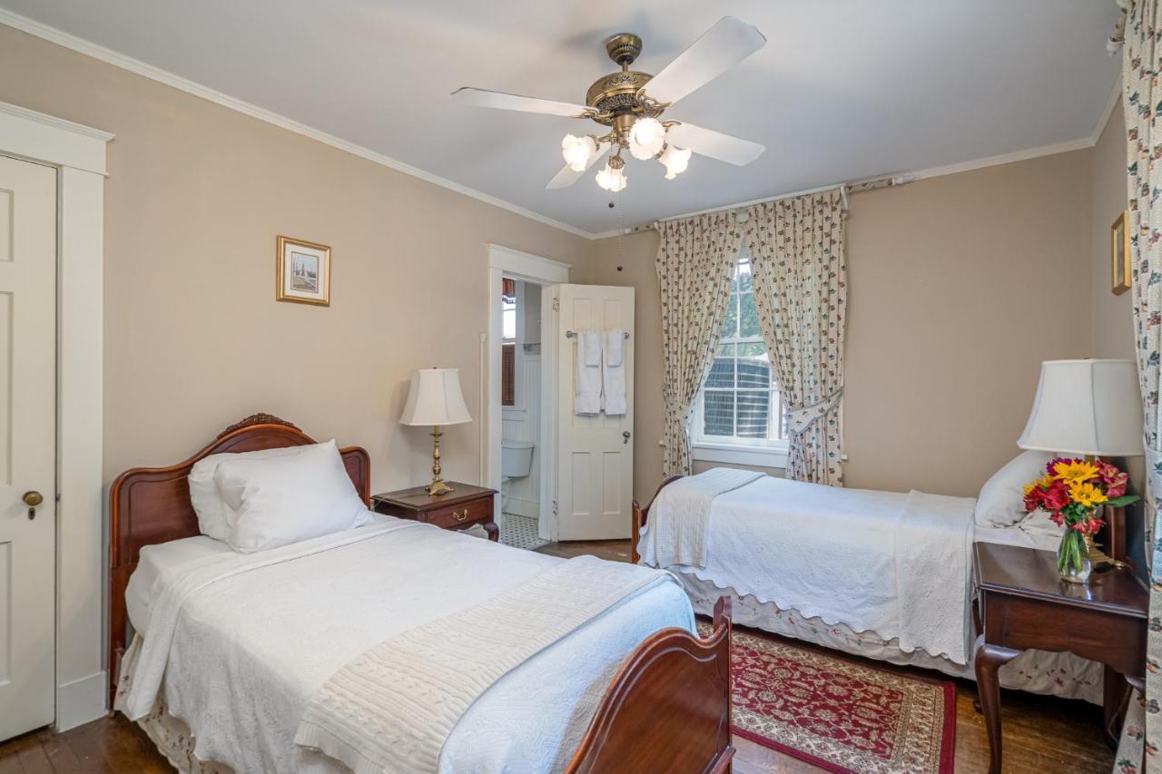 ウィリアムズバーグ セダーズ オブ ウィリアムスバーグ ベッド&ブレックファースト Bed & Breakfast エクステリア 写真