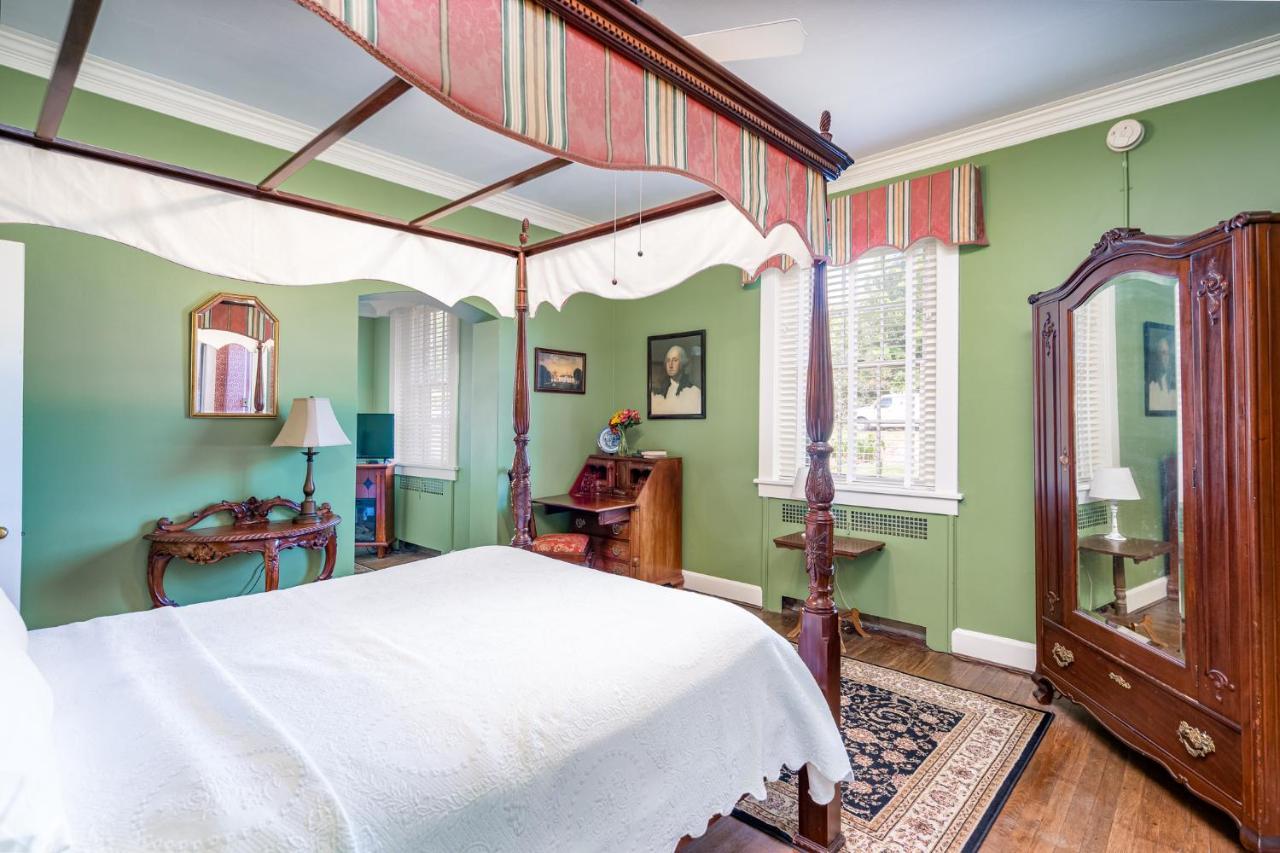 ウィリアムズバーグ セダーズ オブ ウィリアムスバーグ ベッド&ブレックファースト Bed & Breakfast エクステリア 写真