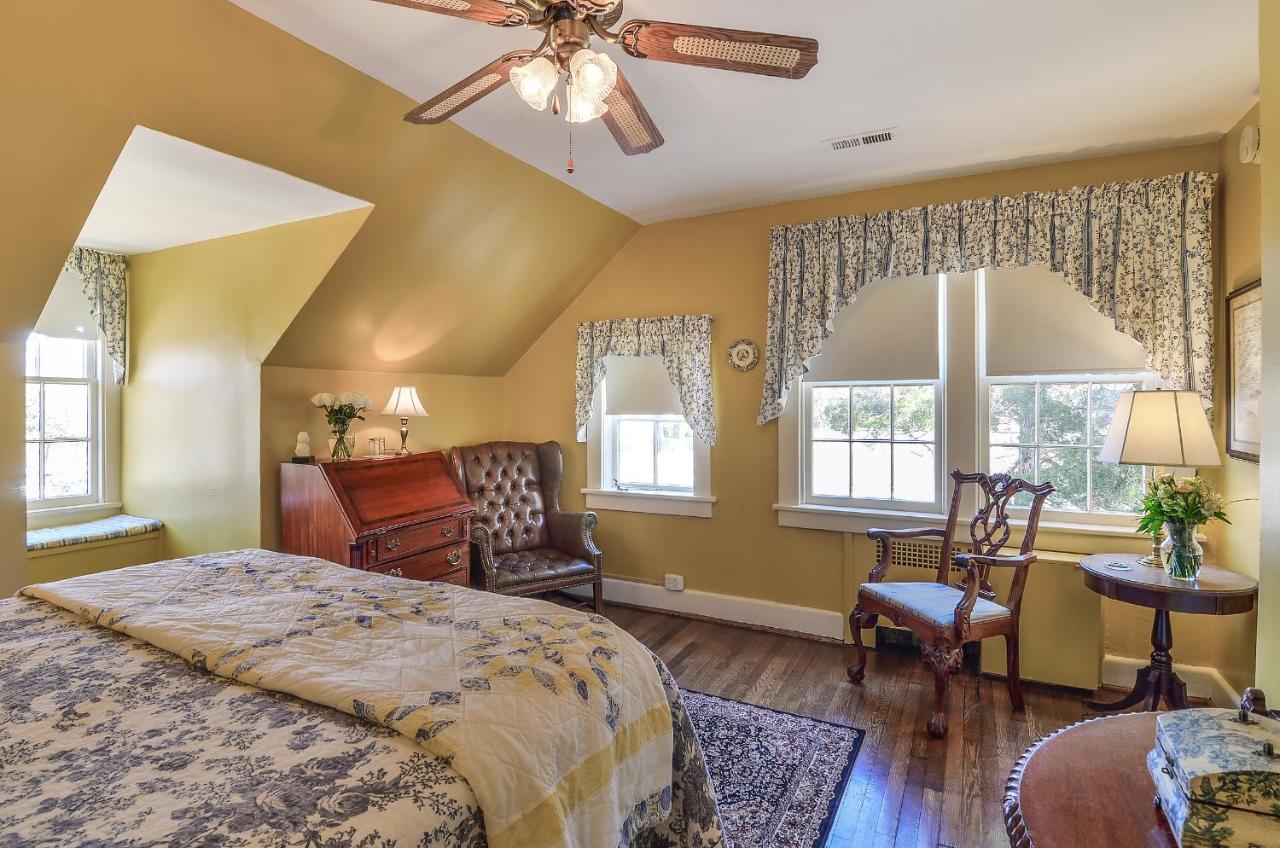 ウィリアムズバーグ セダーズ オブ ウィリアムスバーグ ベッド&ブレックファースト Bed & Breakfast エクステリア 写真